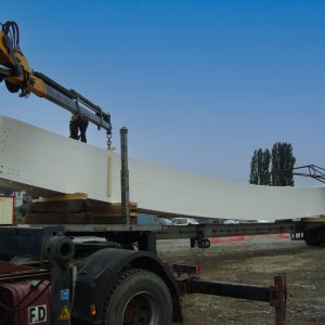 transport poutre bois avec levage grue 2cbois oloron sainte marie