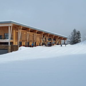 réhabilitation de l'espace nordique du somport en murs ossature bois réalisé par charpentiers 2cbois oloron